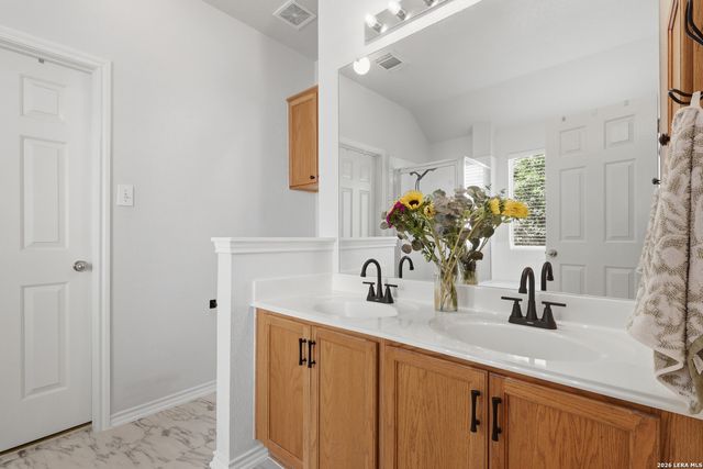 21438 Bubbling Crk, San Antonio, TX 78259