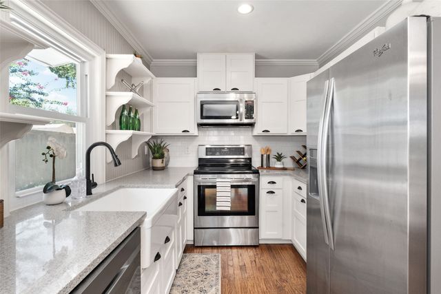 1637 Dell Oak Drive, Garland, TX 75040