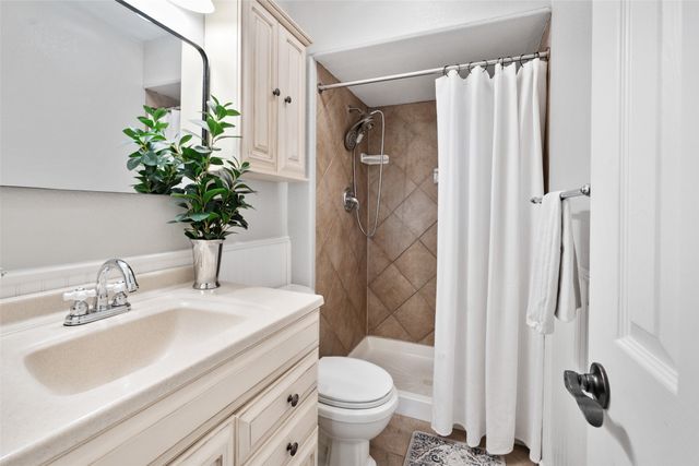 1637 Dell Oak Drive, Garland, TX 75040