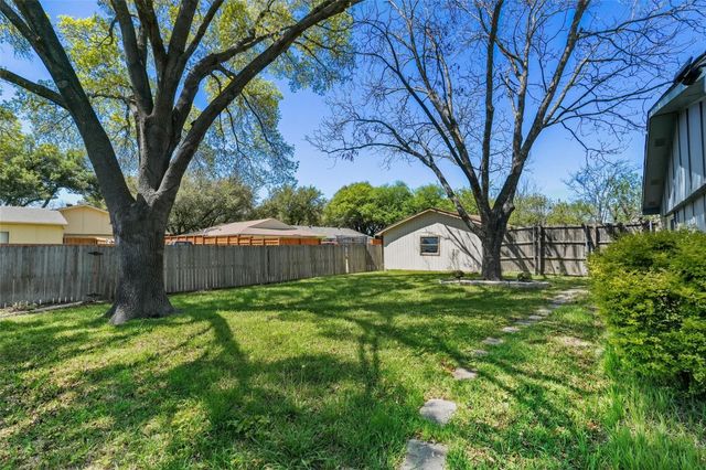 1637 Dell Oak Drive, Garland, TX 75040