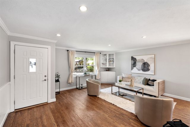 1637 Dell Oak Drive, Garland, TX 75040