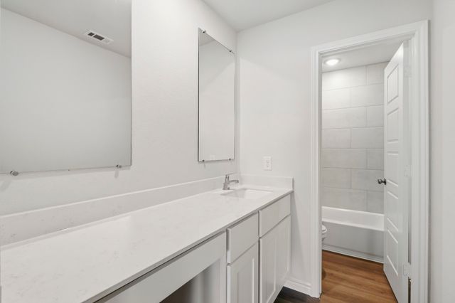 8017 Charlestown Lane, Fort Worth, TX 76140