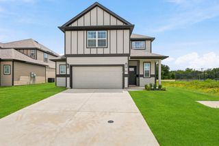 8017 Charlestown Lane, Fort Worth, TX 76140