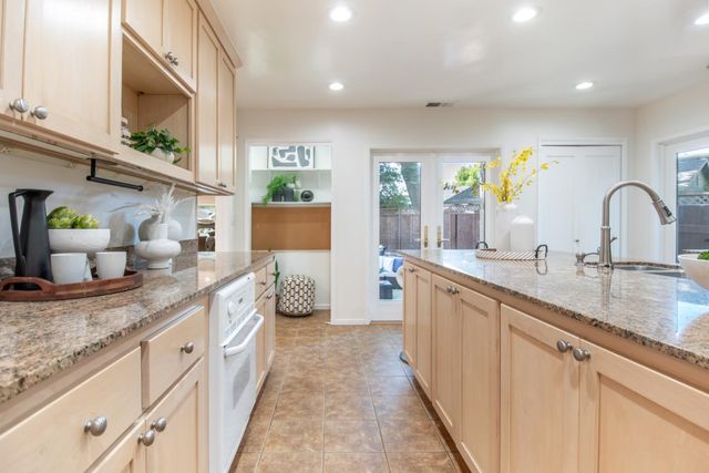 14111 Alta Vista Avenue, Saratoga, CA 95070