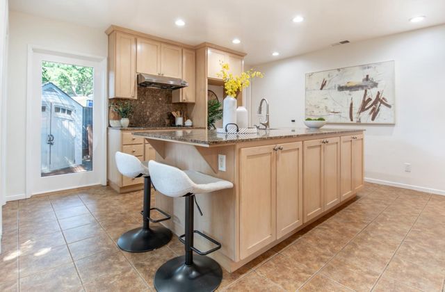 14111 Alta Vista Avenue, Saratoga, CA 95070