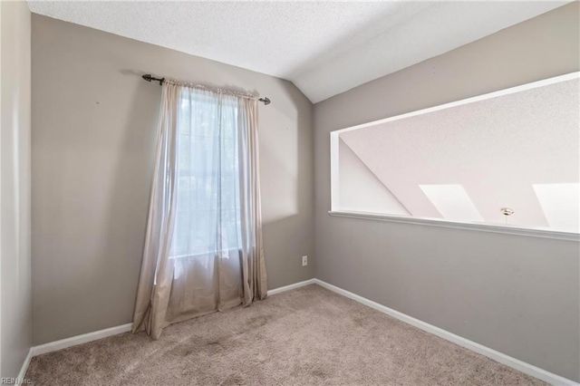 244 Summerlake Ln, Newport News, VA 23602