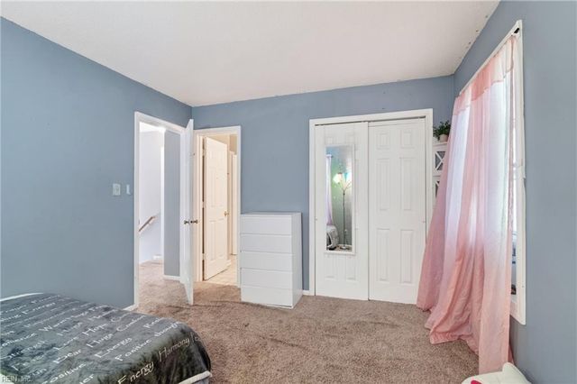 244 Summerlake Ln, Newport News, VA 23602