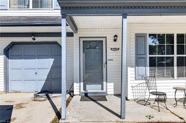 244 Summerlake Ln, Newport News, VA 23602