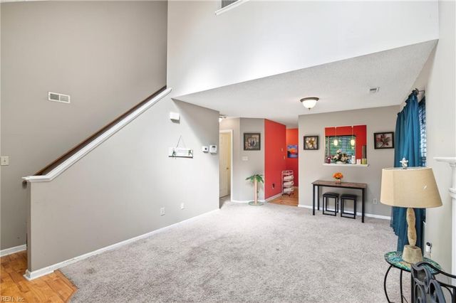 244 Summerlake Ln, Newport News, VA 23602