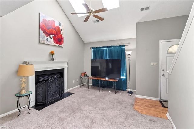 244 Summerlake Ln, Newport News, VA 23602