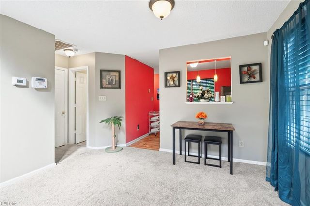 244 Summerlake Ln, Newport News, VA 23602