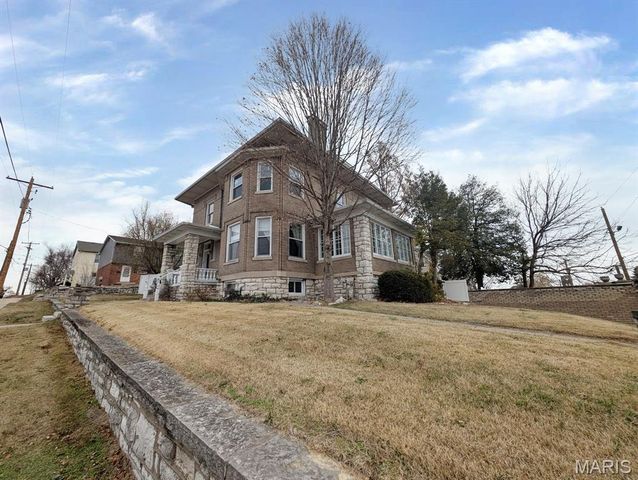 401 George Street, Alton, IL 62002