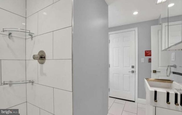 2435 W JEFFERSON ST, Philadelphia, PA 19121