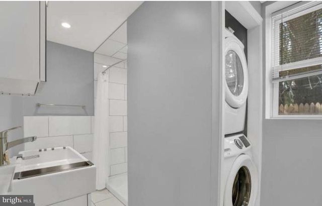 2435 W JEFFERSON ST, Philadelphia, PA 19121