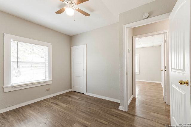 835 Grosvenor, San Antonio, TX 78221