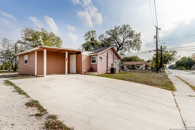 835 Grosvenor, San Antonio, TX 78221