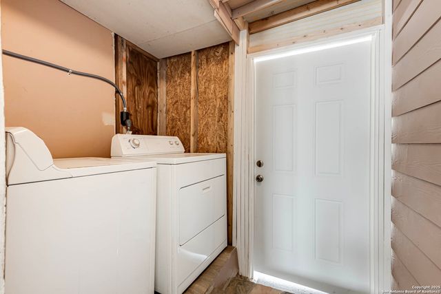 835 Grosvenor, San Antonio, TX 78221