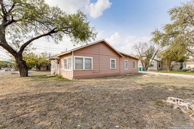 835 Grosvenor, San Antonio, TX 78221