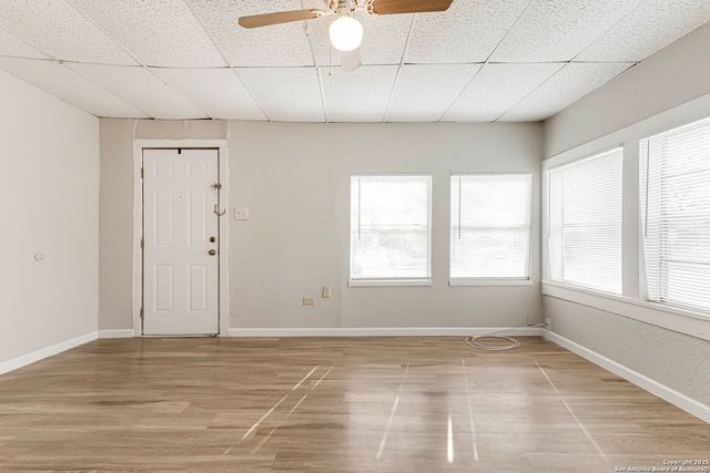 835 Grosvenor, San Antonio, TX 78221