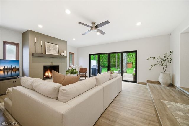 6842 Metro Park Drive, Mayfield Village, OH 44143