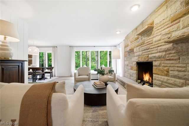 6842 Metro Park Drive, Mayfield Village, OH 44143