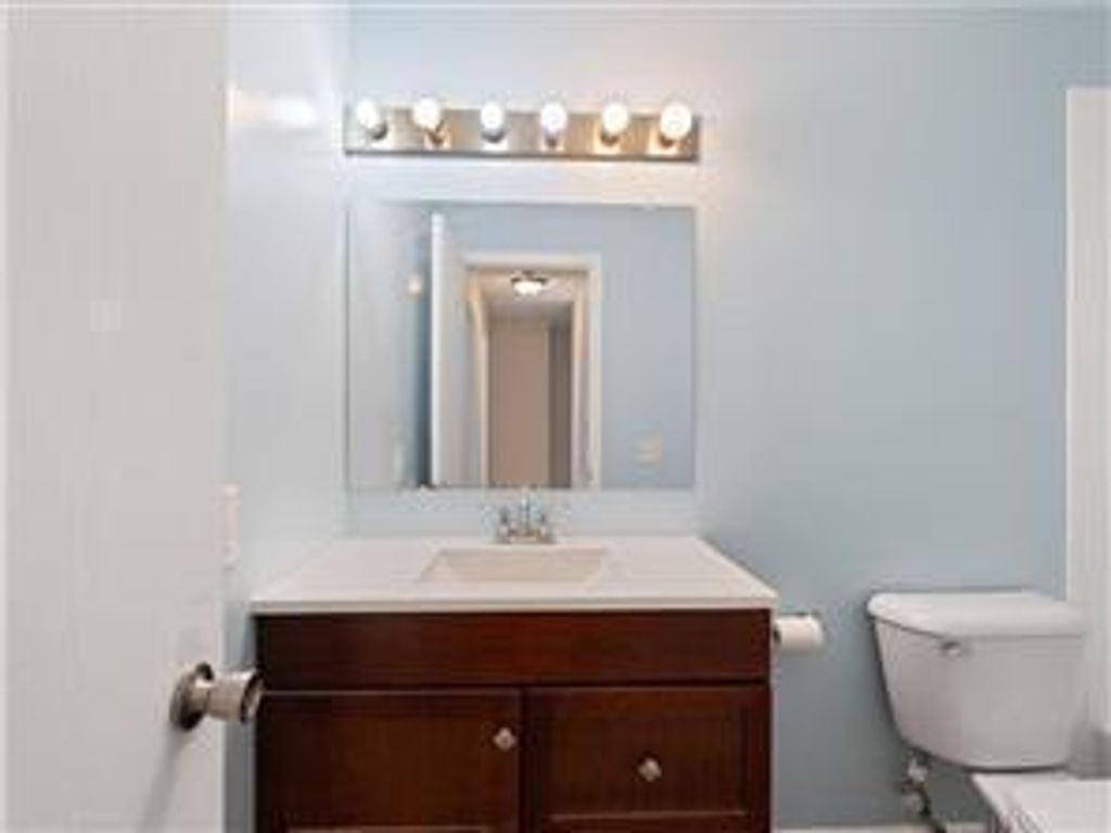 4819 Grenwich Way N, Oakdale, MN 55128 — photo 5