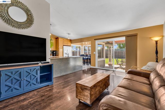 5542 Riverlake Rd, Discovery Bay, CA 94505
