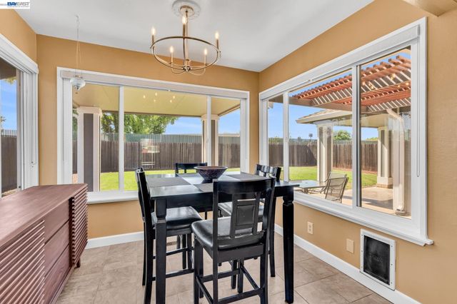 5542 Riverlake Rd, Discovery Bay, CA 94505