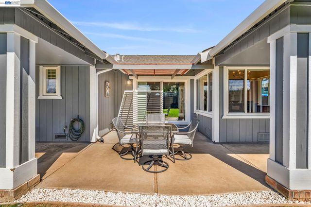 5542 Riverlake Rd, Discovery Bay, CA 94505