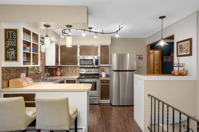 616 Rice Creek Terrace NE, Fridley, MN 55432
