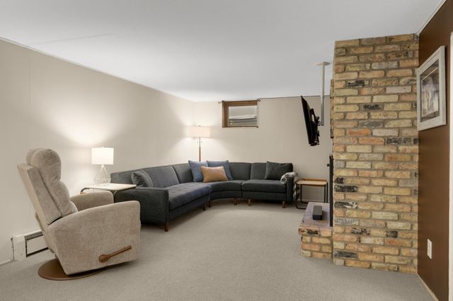 616 Rice Creek Terrace NE, Fridley, MN 55432