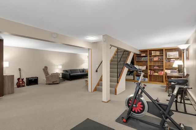 616 Rice Creek Terrace NE, Fridley, MN 55432