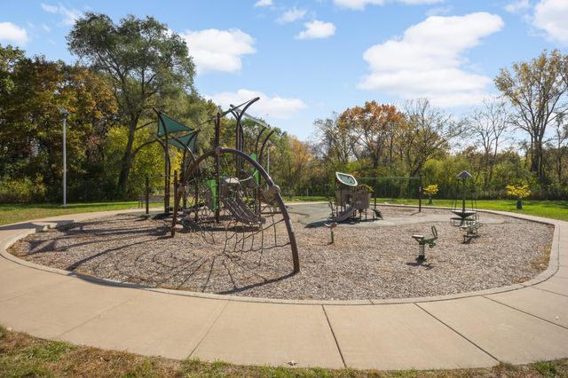 616 Rice Creek Terrace NE, Fridley, MN 55432