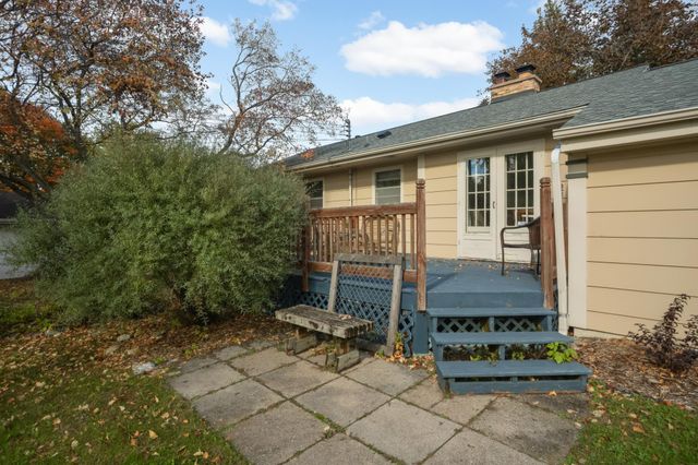 616 Rice Creek Terrace NE, Fridley, MN 55432