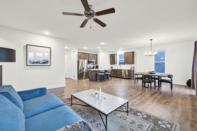 704 River Ridge DRIVE, Waterford, WI 53185