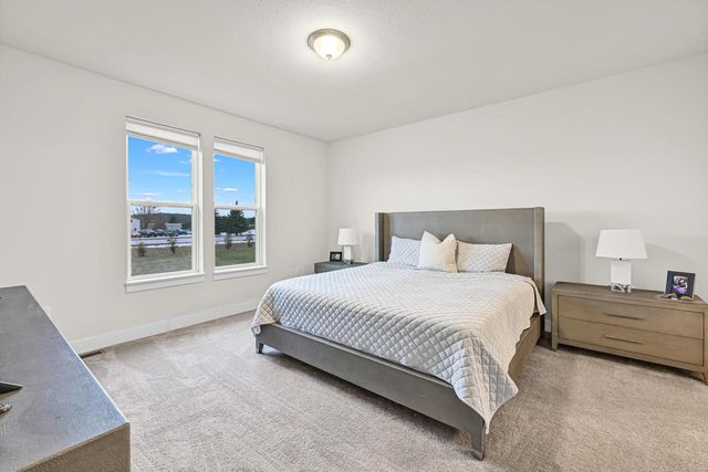 704 River Ridge DRIVE, Waterford, WI 53185