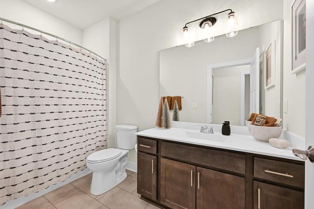 704 River Ridge DRIVE, Waterford, WI 53185