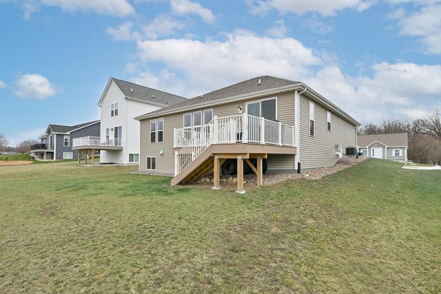 704 River Ridge DRIVE, Waterford, WI 53185