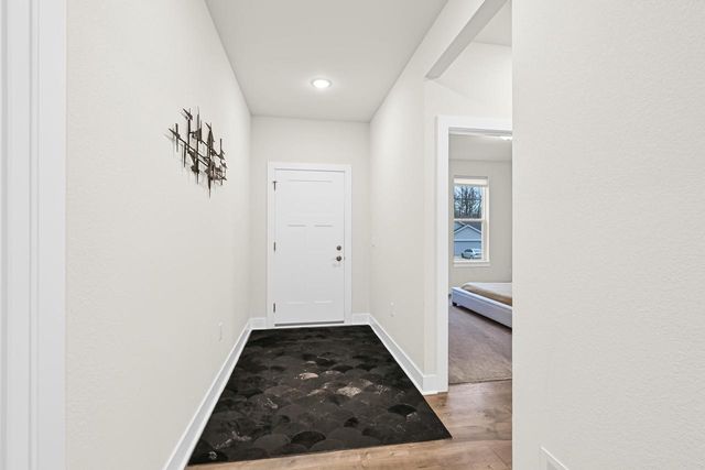 704 River Ridge DRIVE, Waterford, WI 53185