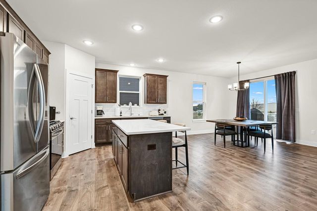 704 River Ridge DRIVE, Waterford, WI 53185