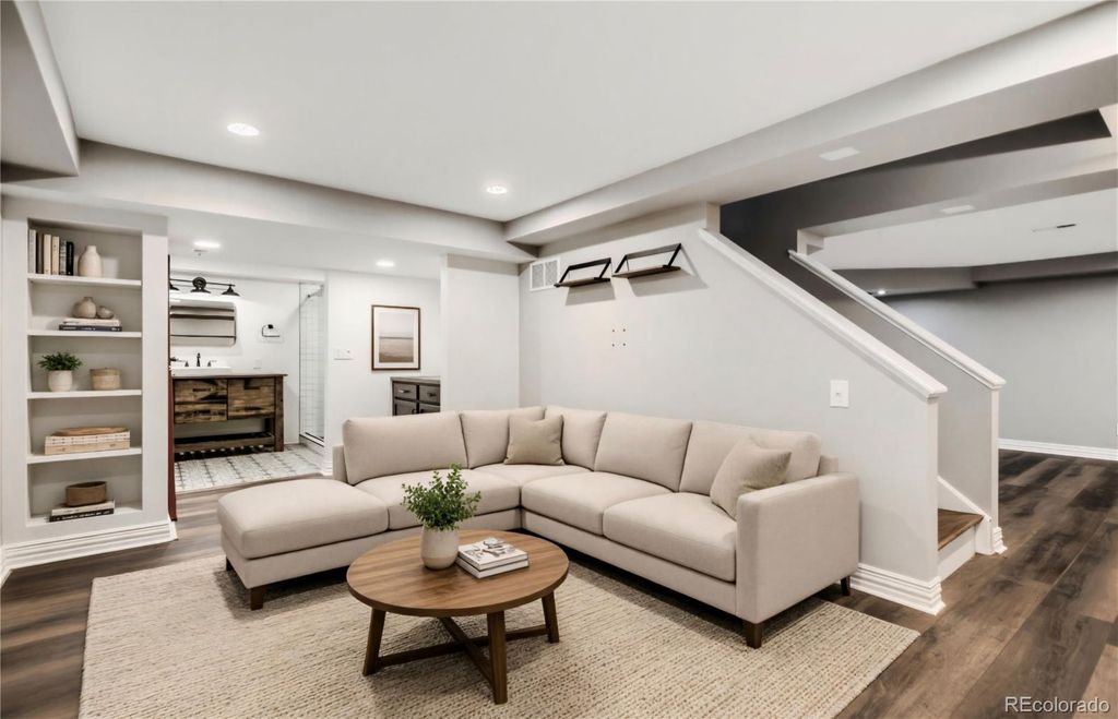Image 18 of property listing at 10066 Teton Court, Lone Tree, CO 80124