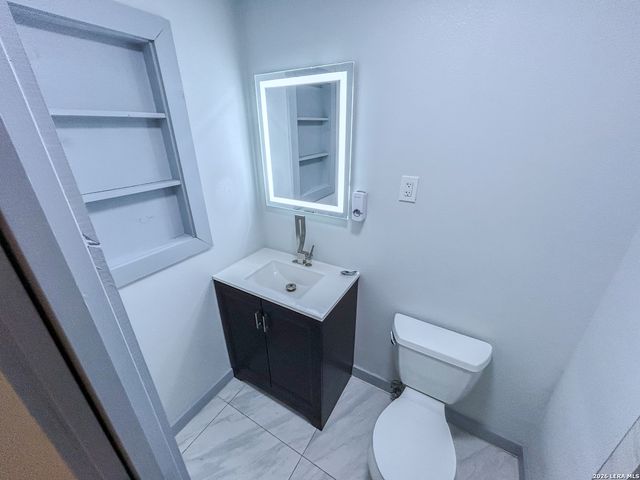 7418 Wild Eagle Rd, San Antonio, TX 78255