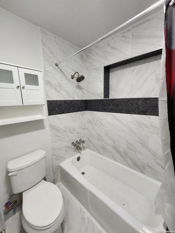 7418 Wild Eagle Rd, San Antonio, TX 78255