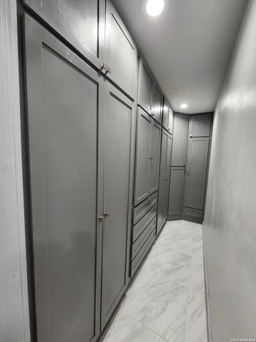 7418 Wild Eagle Rd, San Antonio, TX 78255