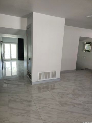 7418 Wild Eagle Rd, San Antonio, TX 78255