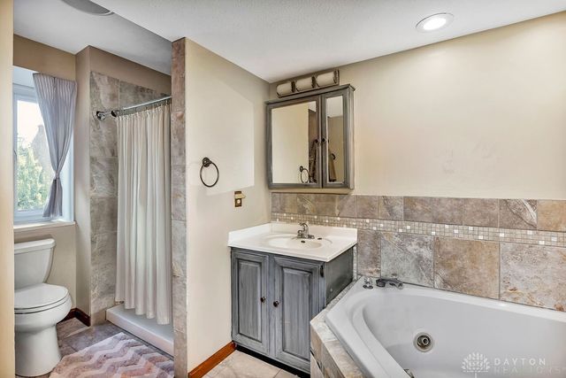 7182 Pugliese Place, Dayton, OH 45415