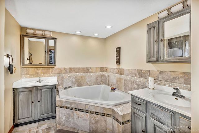 7182 Pugliese Place, Dayton, OH 45415