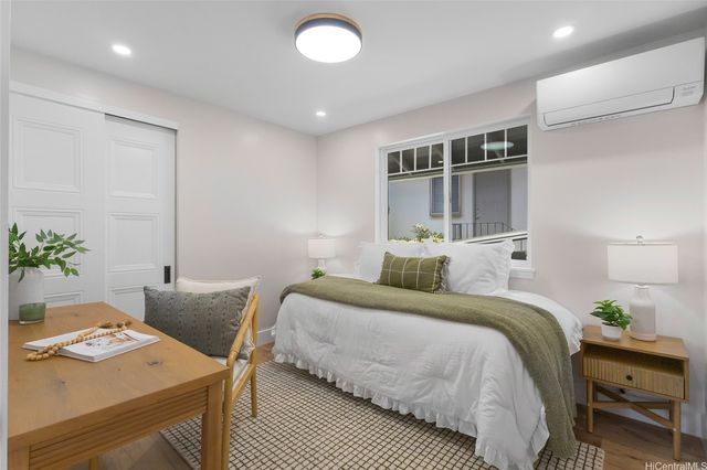 1482 Kalaepohaku Street, Honolulu, HI 96816
