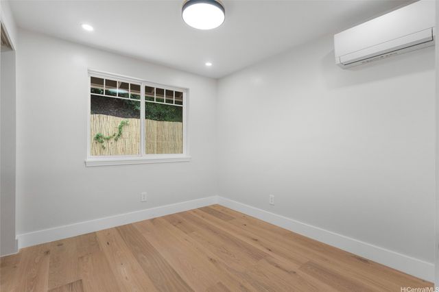 1482 Kalaepohaku Street, Honolulu, HI 96816