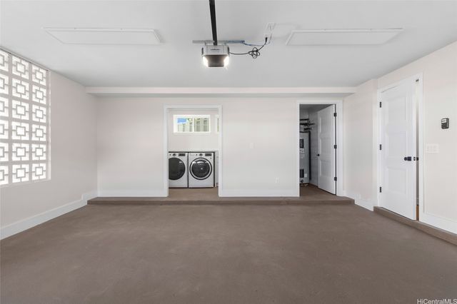1482 Kalaepohaku Street, Honolulu, HI 96816